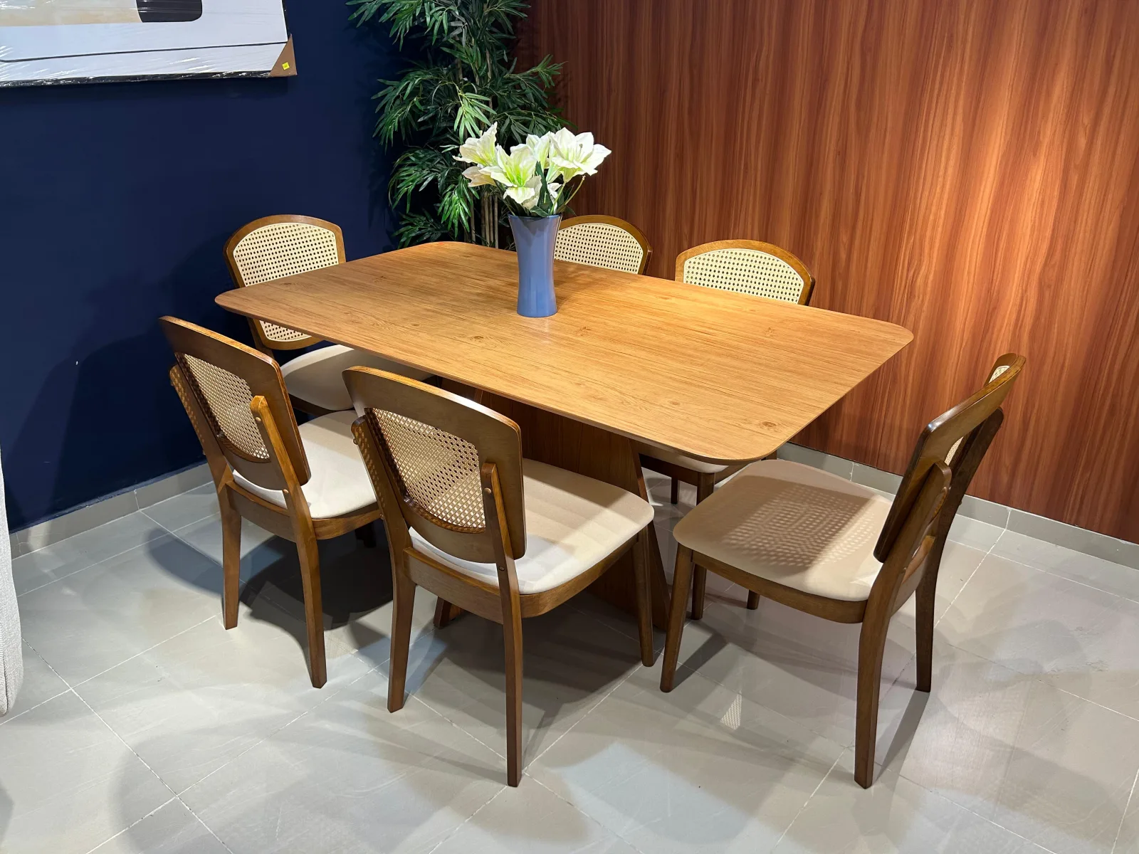 Comedor 63" x 36"