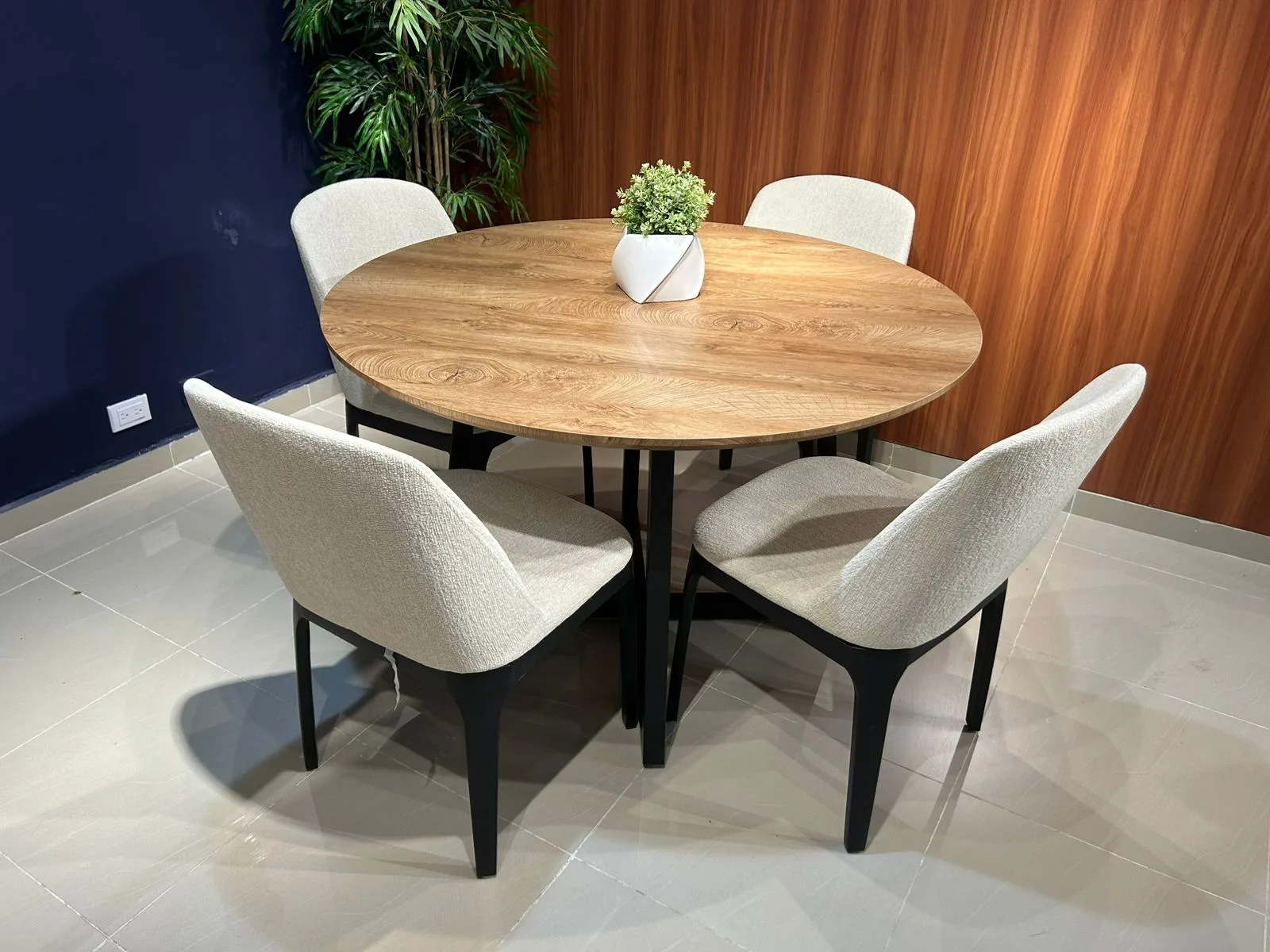 Comedor 120 cm - Silla en Metal