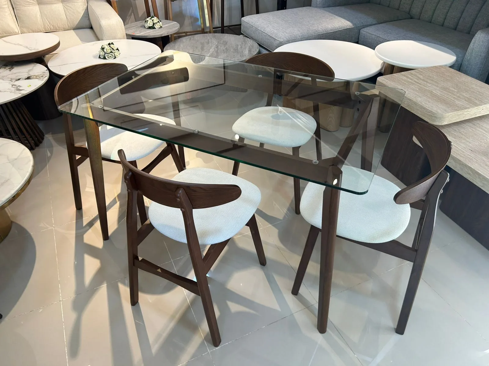 Comedor tope cristal Madera Fresno 48" x 29" - Silla madera Fresno