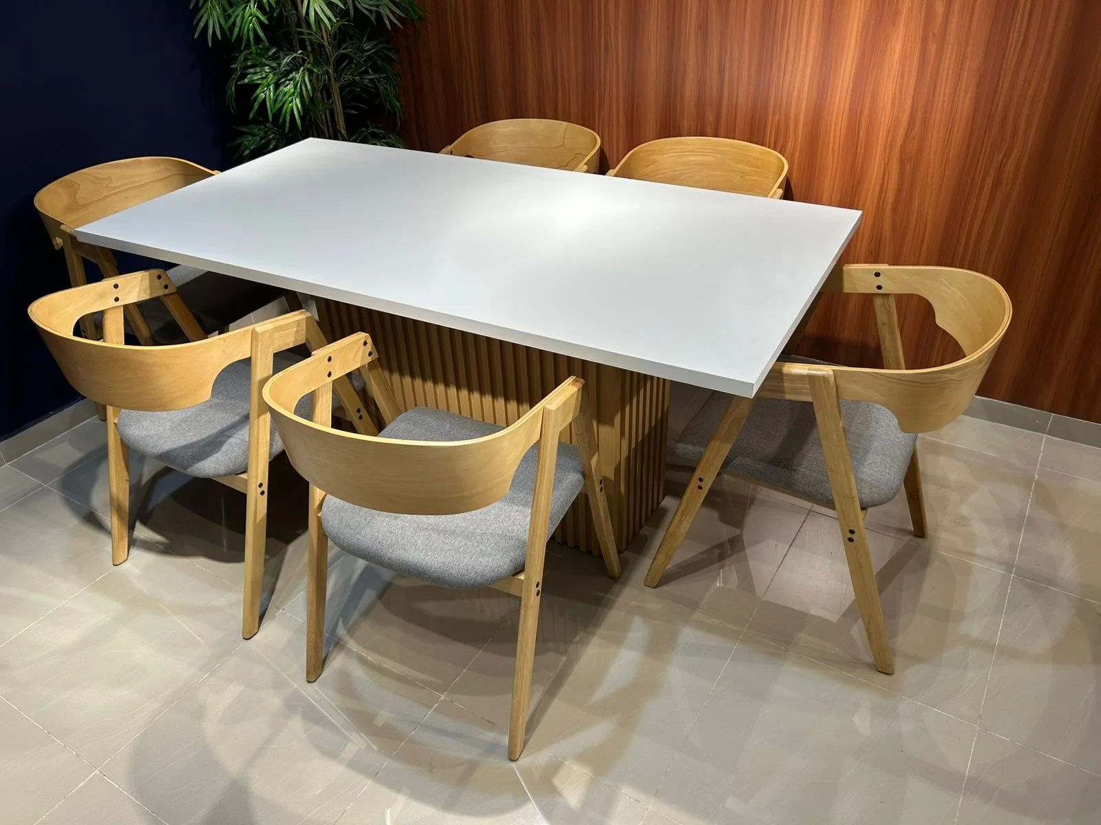 Comedor Rectangular Melamina Hidrofuga 70" x 35" - 6 Sillas madera Fresno
