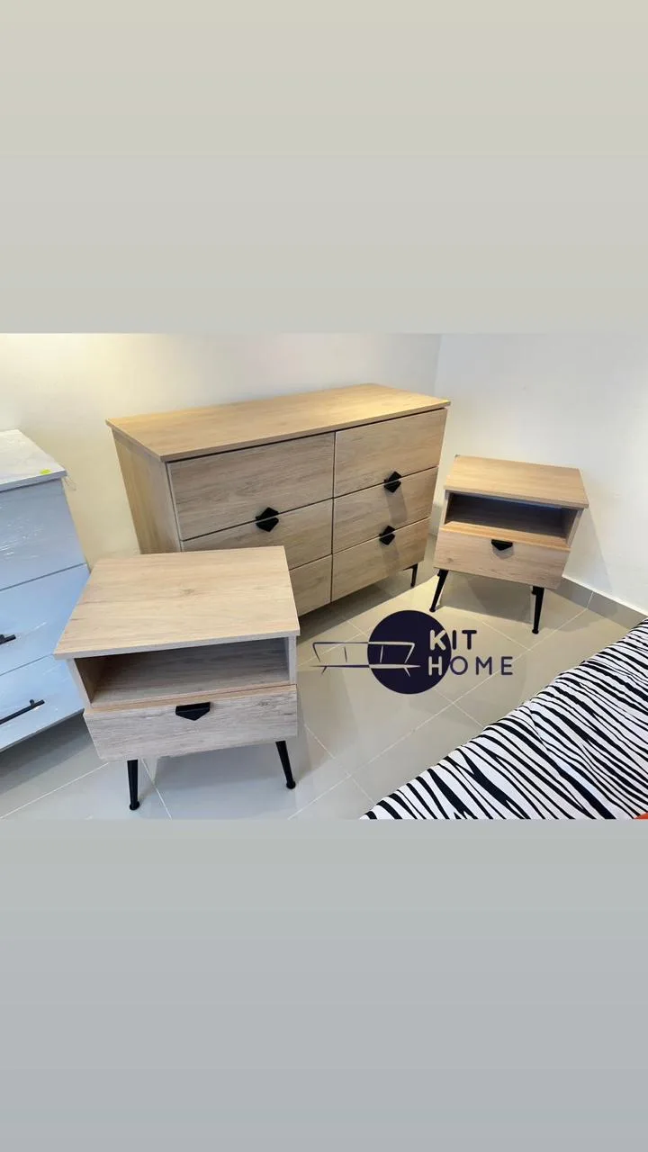 Set Gavetero + 2 Mesas de Noche